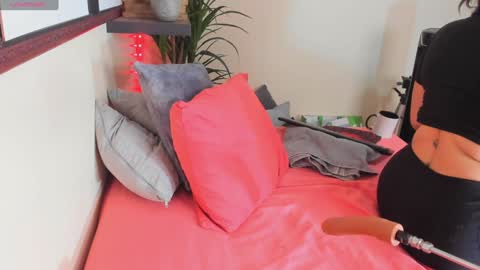 K R I S T E N online show from 12-19-24, 08:34