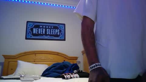 Snapshot of theamezcua98 chatting on 10-04-25, 07:06 theamezcua98 online show from 10-04-25, 07:06