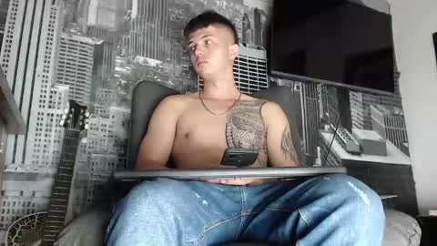 Miguel Angel online show from 12-19-24, 04:34