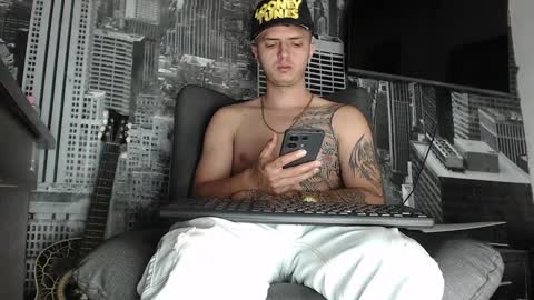 Miguel Angel online show from 12-21-24, 10:39