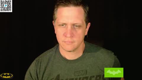 Snapshot of thebatandthecat10 chatting on 05-11-26, 01:55 ISABELLA or MATT online show from 05-11-26, 01:55