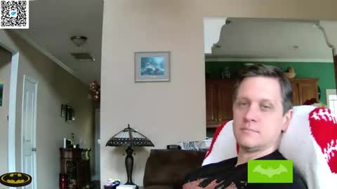 Snapshot of thebatandthecat10 chatting on 05-12-26, 12:02 ISABELLA or MATT online show from 05-12-26, 12:02
