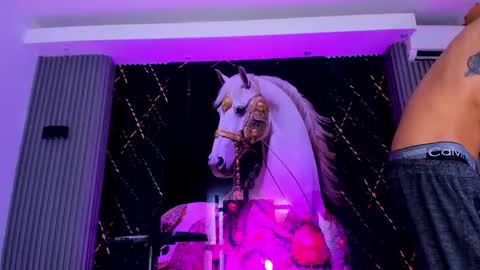 Snapshot of thebigdanni chatting on 02-04-26, 01:17 DEAN AND MARY online show from 02-04-26, 01:17