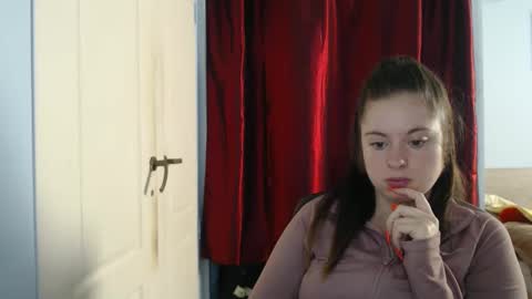 Snapshot of theblackdiamond194588 chatting on 09-16-25, 08:37 raissa online show from 09-16-25, 08:37