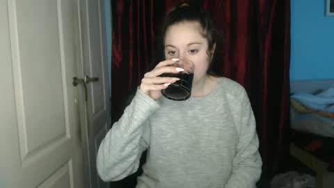 Snapshot of theblackdiamond194588 chatting on 10-26-25, 02:45 raissa online show from 10-26-25, 02:45