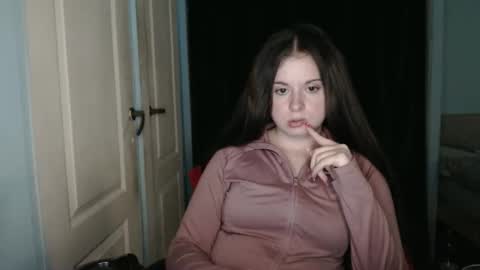 raissa online show from 05-18-26, 02:34