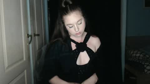 Snapshot of theblackdiamond194588 chatting on 07-19-26, 06:44 raissa online show from 07-19-26, 06:44