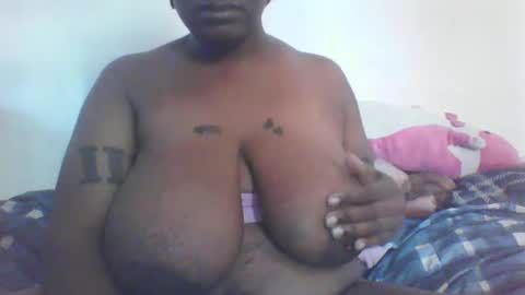 Snapshot of theblkexp chatting on 11-18-25, 02:21 theblkexp online show from 11-18-25, 02:21