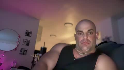 Snapshot of thebuzz777 chatting on 02-08-25, 11:44 theBuzz777 online show from 02-08-25, 11:44