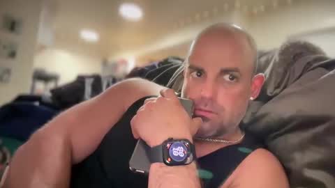 Snapshot of thebuzz777 chatting on 02-19-25, 09:06 theBuzz777 online show from 02-19-25, 09:06