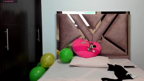 TheChicaNextDoor  online show from 03-19-26, 11:09