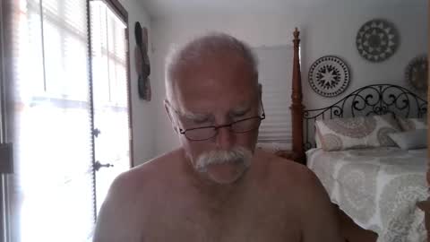 Snapshot of thecooltool_1 chatting on 05-17-26, 05:31 thecooltool_1 online show from 05-17-26, 05:31