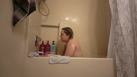 Snapshot of thedancingalien chatting on 01-20-25, 10:59 Kassandra Grant online show from 01-20-25, 10:59