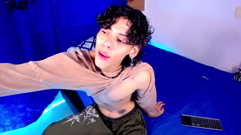 Snapshot of thedoll_ethan chatting on 01-15-26, 10:57 ethan online show from 01-15-26, 10:57