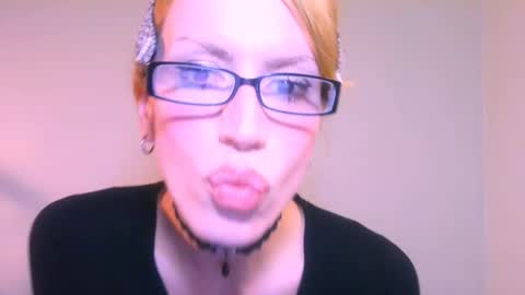 Snapshot of thedollxxxperience chatting on 12-05-25, 03:41 Yolanda online show from 12-05-25, 03:41