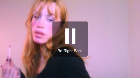 Snapshot of thedollxxxperience chatting on 12-14-25, 08:24 Yolanda online show from 12-14-25, 08:24