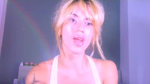Yolanda online show from 05-18-26, 04:07