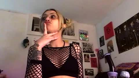 KIng Venus online show from 12-29-24, 02:38