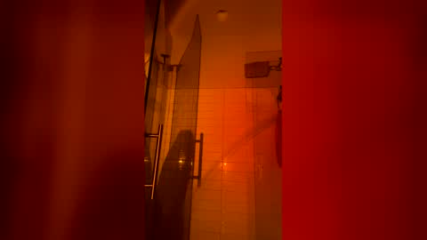 Snapshot of theekingcapo chatting on 05-13-26, 09:39 king capo thee online show from 05-13-26, 09:39