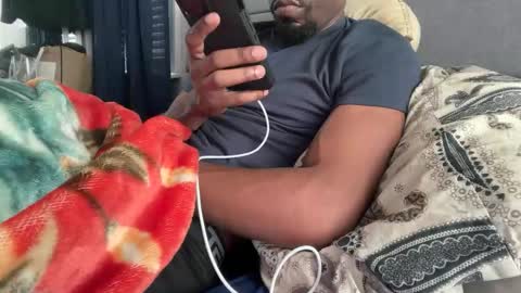 theeshooterr online show from 11-18-25, 01:04