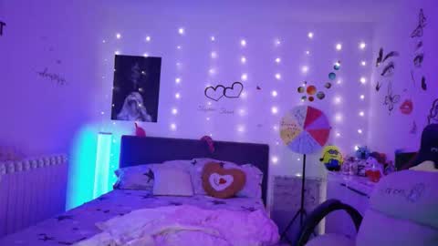 Snapshot of thefarmergirl chatting on 09-13-25, 03:50 TheFarmergirl online show from 09-13-25, 03:50