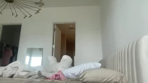 Alyssa Rhoades online show from 07-18-26, 04:55