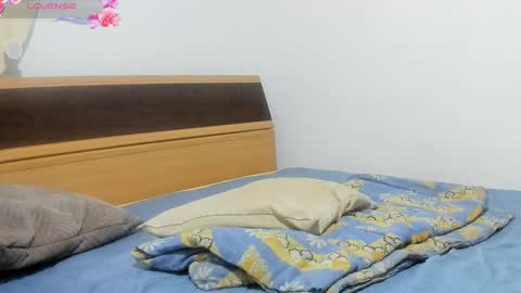 Snapshot of thegiselle chatting on 02-08-26, 03:15 thegiselle online show from 02-08-26, 03:15