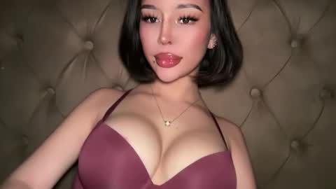 Elle  dont forget to folloW me and thumbs up online show from 04-03-26, 01:25