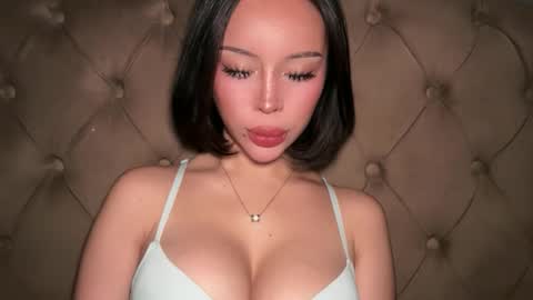 Elle  dont forget to folloW me and thumbs up online show from 04-04-26, 02:21