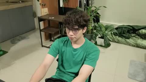 Green online show from 02-21-26, 08:21