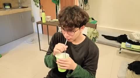 Snapshot of thegreenmagus chatting on 03-19-26, 05:44 Green online show from 03-19-26, 05:44