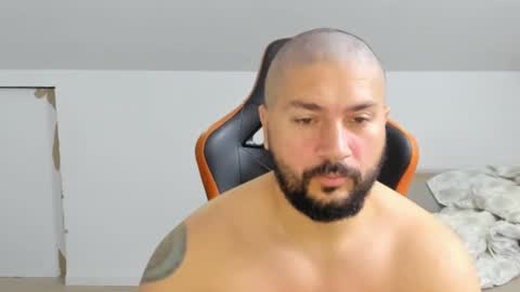 Snapshot of theguardian7 chatting on 11-15-25, 05:27 theguardian7 online show from 11-15-25, 05:27