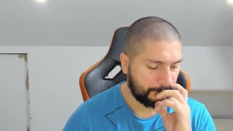 Snapshot of theguardian7 chatting on 11-21-25, 02:49 theguardian7 online show from 11-21-25, 02:49