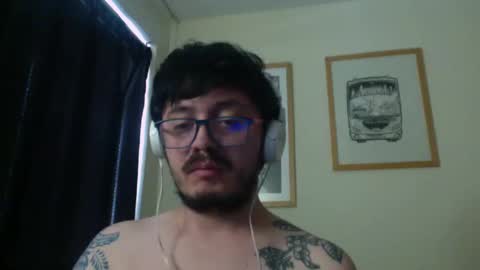 Snapshot of theguitarmistery chatting on 10-13-25, 02:06 theguitarmistery online show from 10-13-25, 02:06