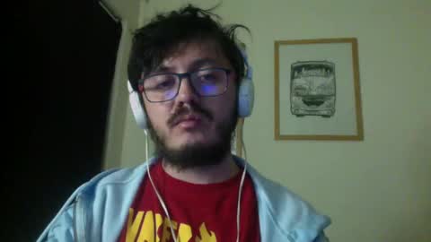 Snapshot of theguitarmistery chatting on 11-06-25, 08:15 theguitarmistery online show from 11-06-25, 08:15