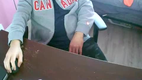 Snapshot of theholymike chatting on 02-09-26, 02:32 Mike D. online show from 02-09-26, 02:32