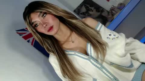 Snapshot of thehornygirl_laisa chatting on 06-15-26, 09:44 laisa online show from 06-15-26, 09:44