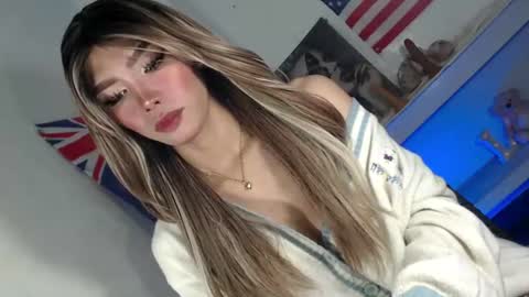 Snapshot of thehornygirl_laisa chatting on 06-30-26, 10:05 laisa online show from 06-30-26, 10:05