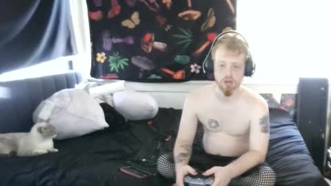 Snapshot of thehotfoxdd chatting on 09-20-25, 06:09 fuzzyfox online show from 09-20-25, 06:09