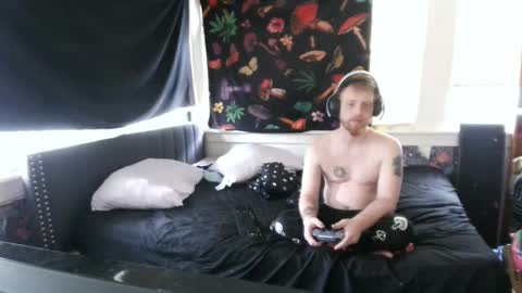 Snapshot of thehotfoxdd chatting on 09-23-25, 09:40 fuzzyfox online show from 09-23-25, 09:40