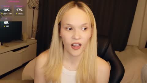 Lily online show from 05-29-26, 09:02