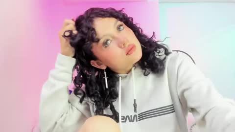 Theia  online show from 01-30-25, 12:59