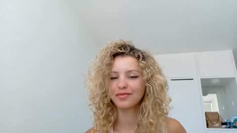Lily Marie online show from 06-15-26, 07:05