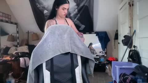 Snapshot of thejennataylor chatting on 07-20-26, 05:37 thejennataylor online show from 07-20-26, 05:37
