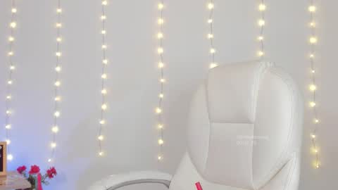 Snapshot of thekatemess_ chatting on 02-06-26, 09:40 Katie. Kate is the name I go by. online show from 02-06-26, 09:40