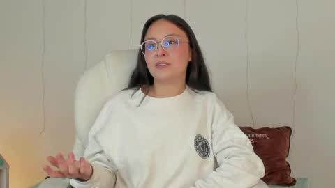 Snapshot of thekatemess_ chatting on 04-07-26, 06:03 Katie. Kate is the name I go by. online show from 04-07-26, 06:03