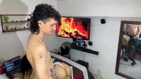 theking11220 online show from 12-15-25, 07:12