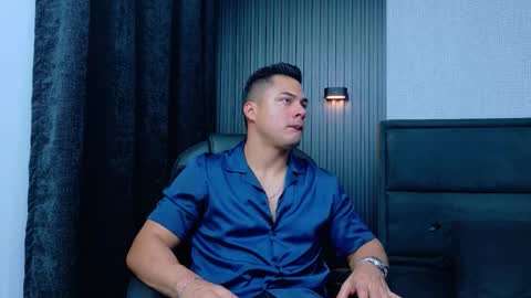 Snapshot of thekingerick chatting on 01-12-26, 01:11 thekingerick online show from 01-12-26, 01:11