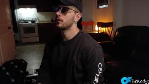 Snapshot of thekodyy chatting on 01-09-26, 06:38 thekodyy online show from 01-09-26, 06:38