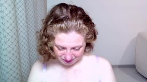 Ella online show from 11-04-25, 06:01